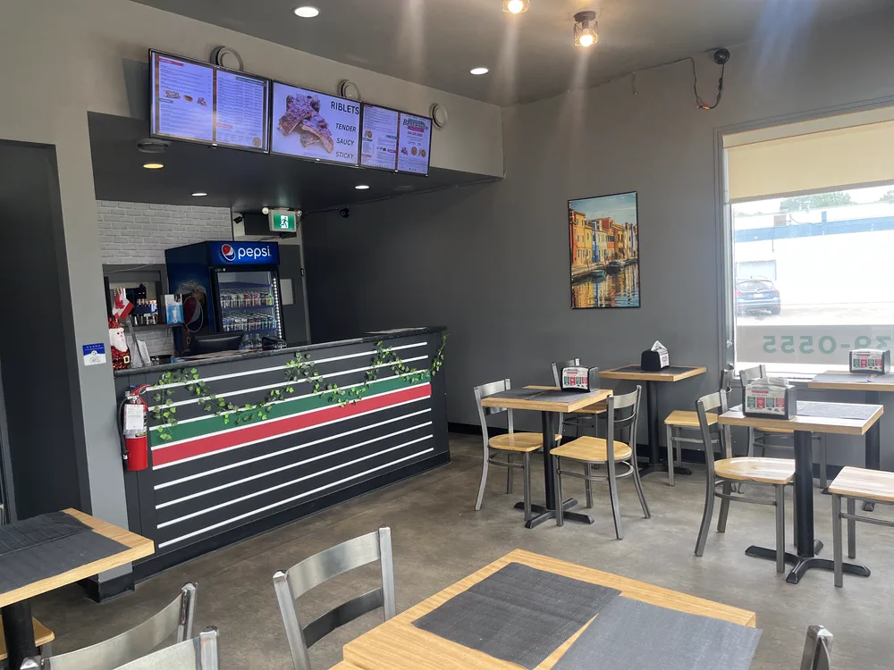 Benvenuto Pizza dining room